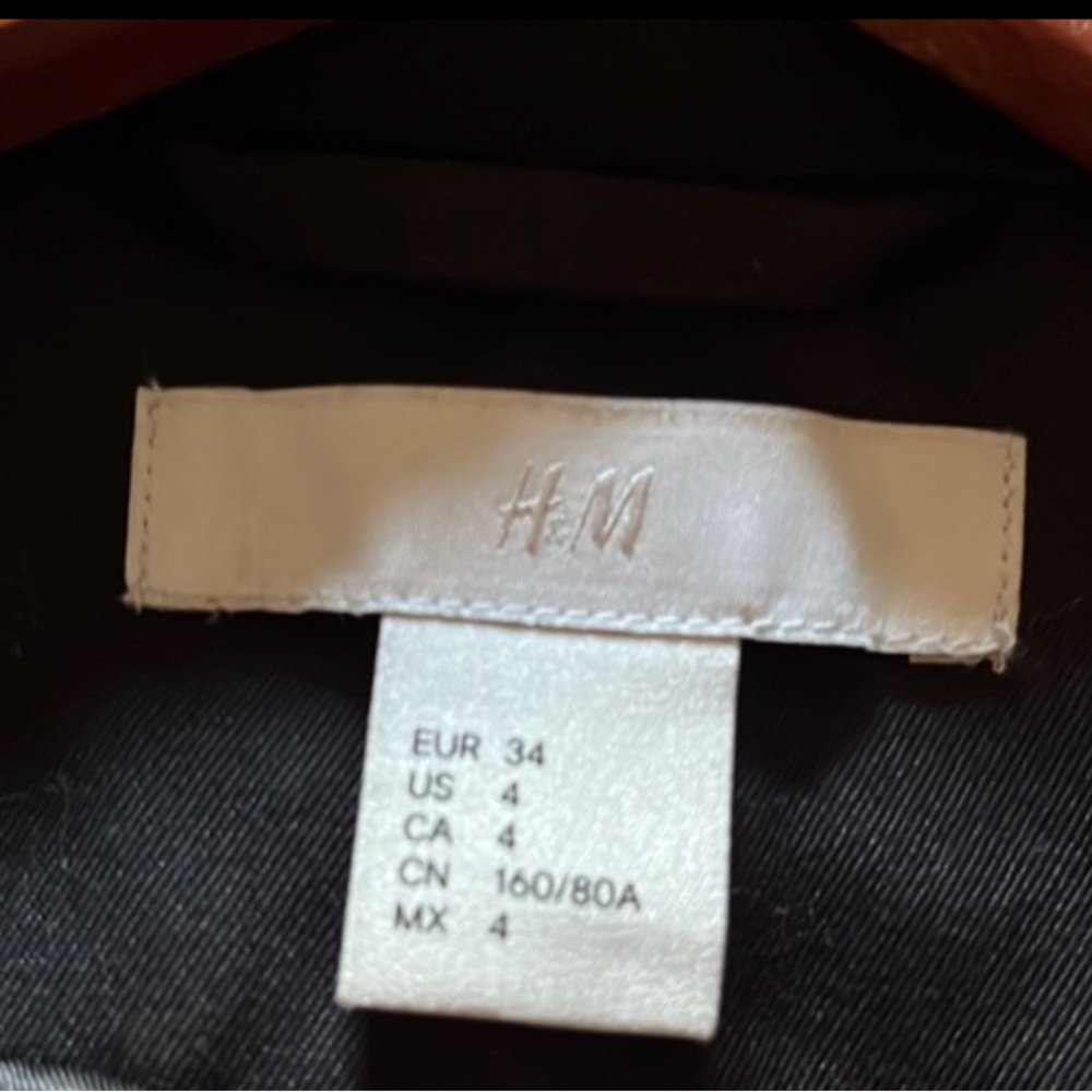 H&M rain jacket - Picture 3 of 3